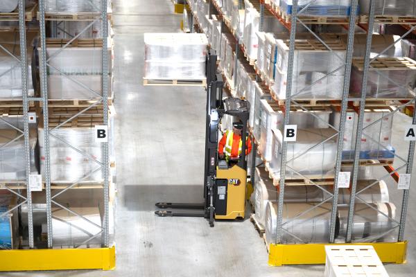 Cat lift trucks stacker