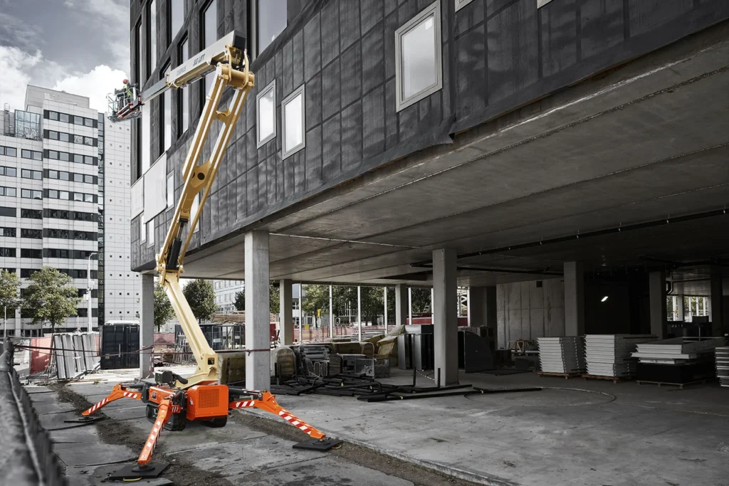 JLG Compact Crawler Boom Lifts