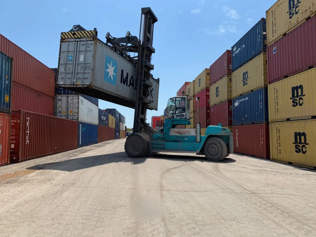Laden Container Handler