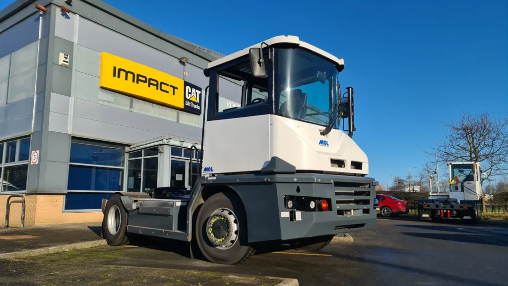 MOL RORO Tractor