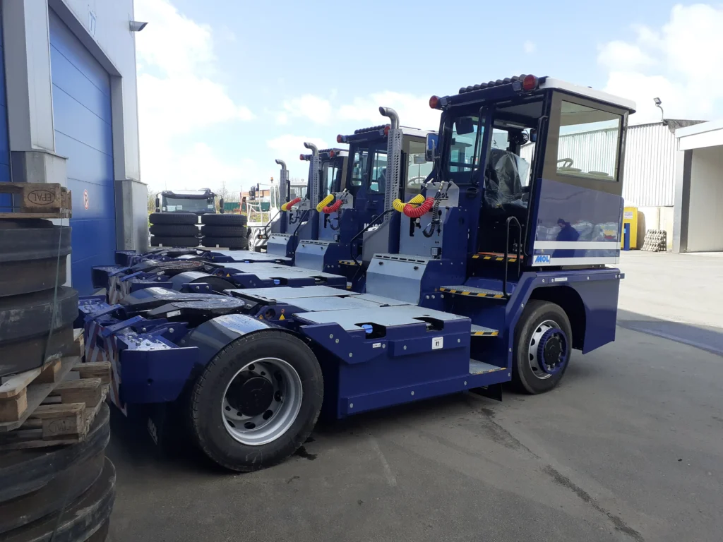 MOL RORO Tractor