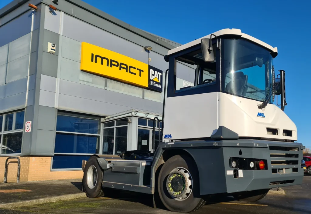 MOL RORO Tractor